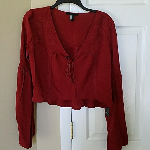 NWT blouse w/ flared sleeves size Medium - Picture 1 of 5